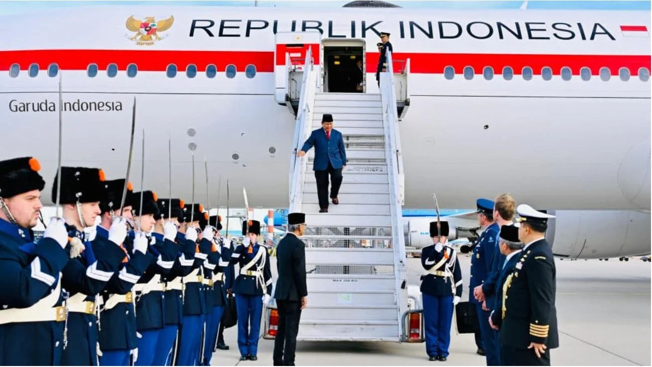 Rekor Dunia Baru: Hasil Kunjungan Luar Negeri, Presiden Bawa Pulang Uang yang Bisa Membeli Galaxy Bimasakti